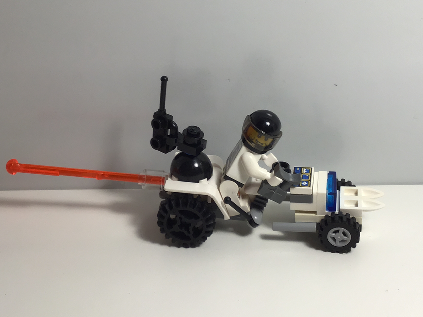 Lego moon online car