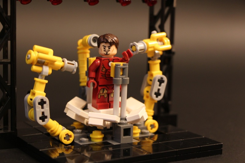 Lego iron man store suit up