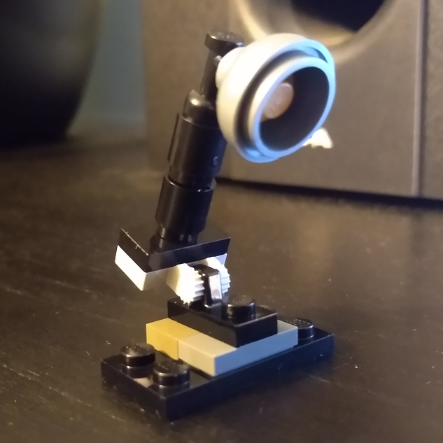 LEGO IDEAS Around The House Desk Lamp