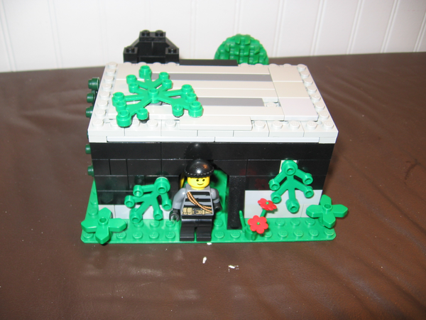 lego crooks hideout