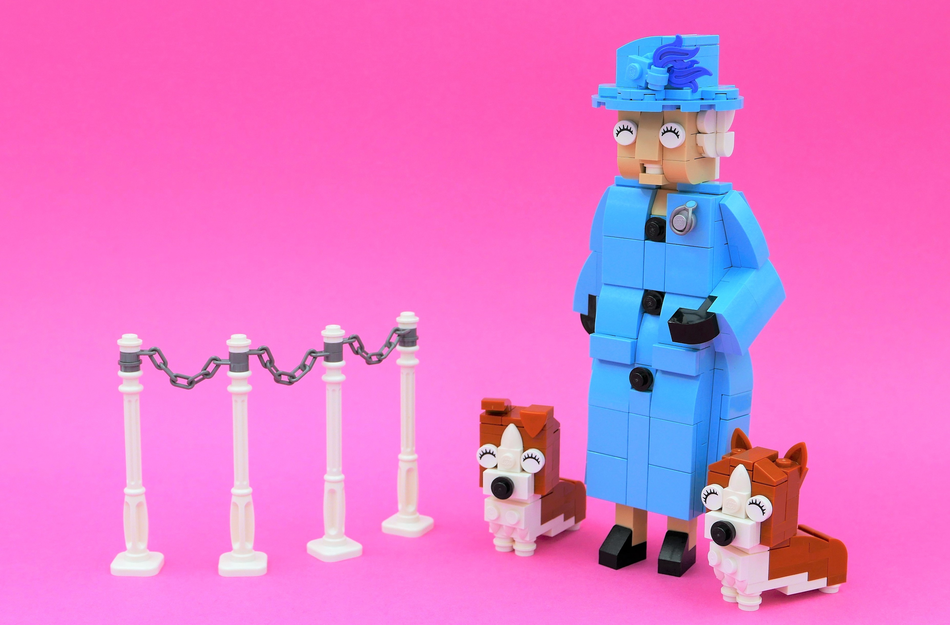 LEGO IDEAS Queen Elizabeth II The Royal Corgis