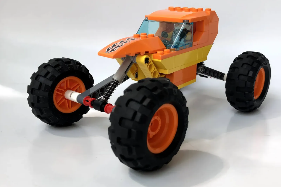 LEGO IDEAS - Rock Crawler Road Action Vehicle