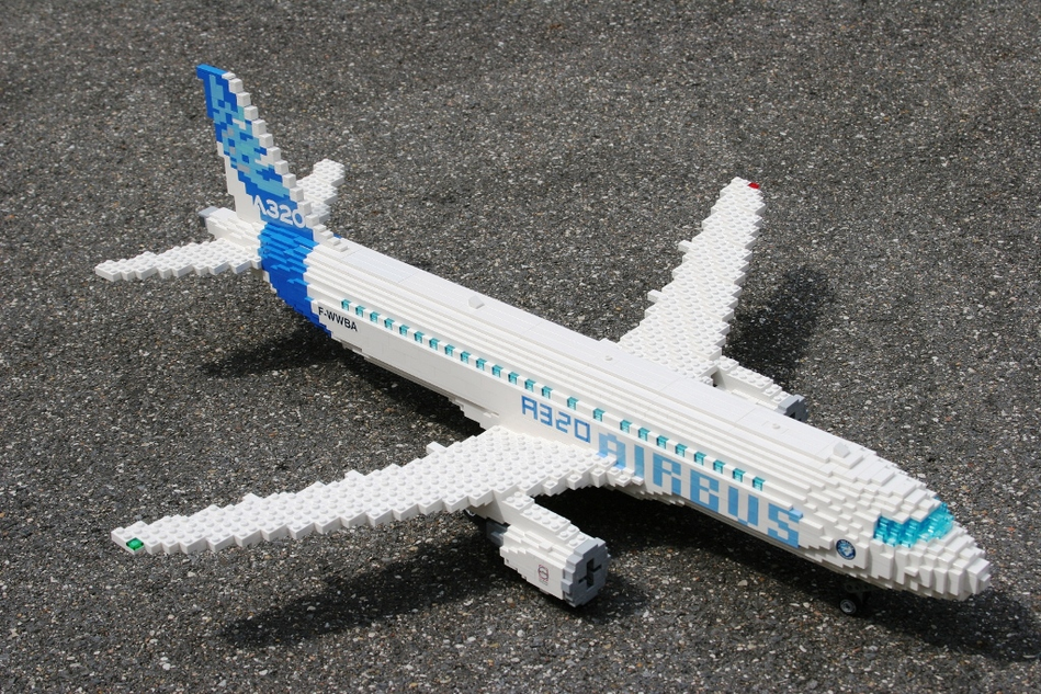 LEGO - AIRBUS A320,