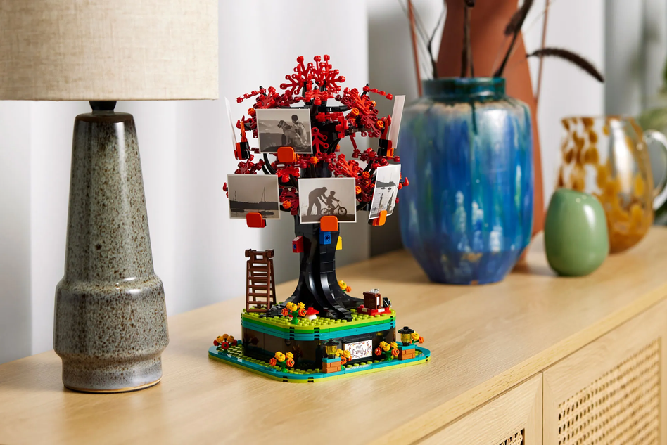 LEGO IDEAS Blog Introducing LEGO Ideas 21346 Family Tree