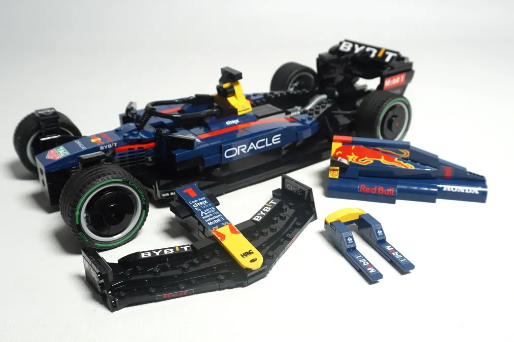 LEGO Ideas Red Bull Racing F1 Team RB18 1:12 Scale Achieves 10,000  Supporters - The Brick Fan