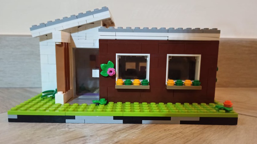 LEGO IDEAS Create ART to be enjoyed by all Lego Contemporary Modern Tiny House