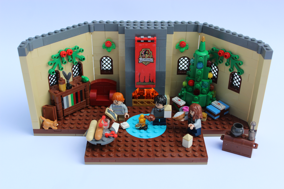 Lego gryffindor common sales room