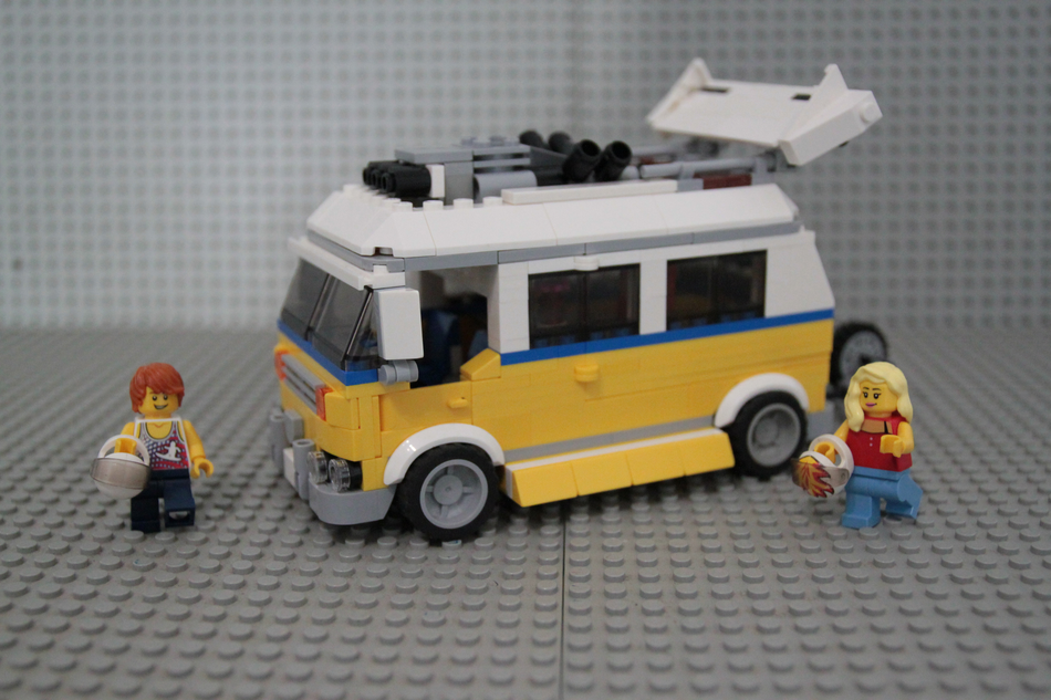 Lego sunshine online van