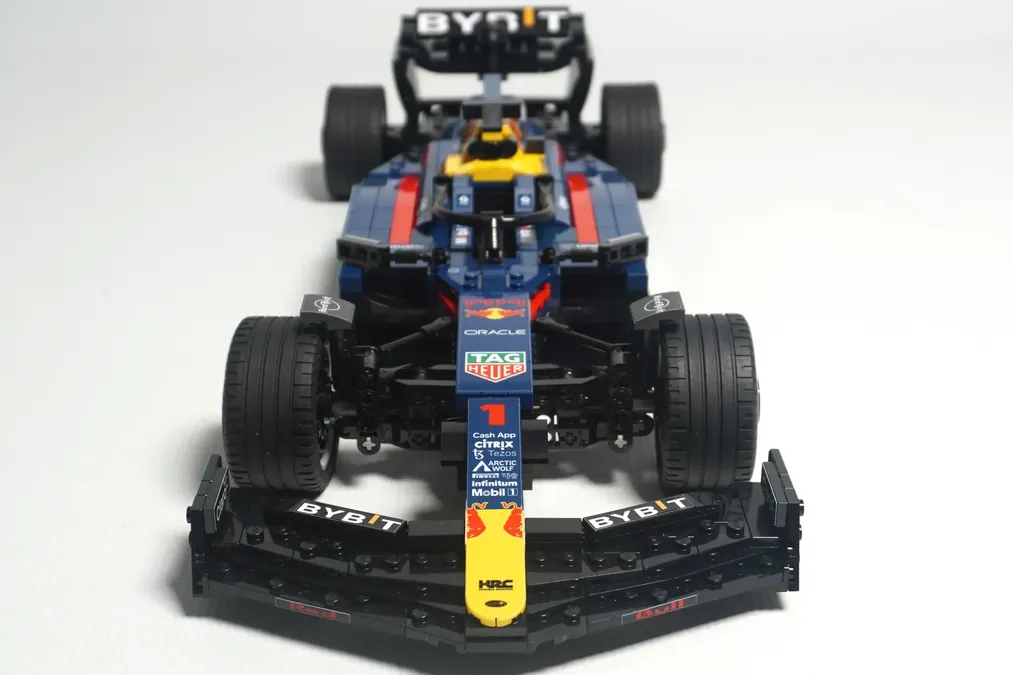 Lego red discount bull f1 car