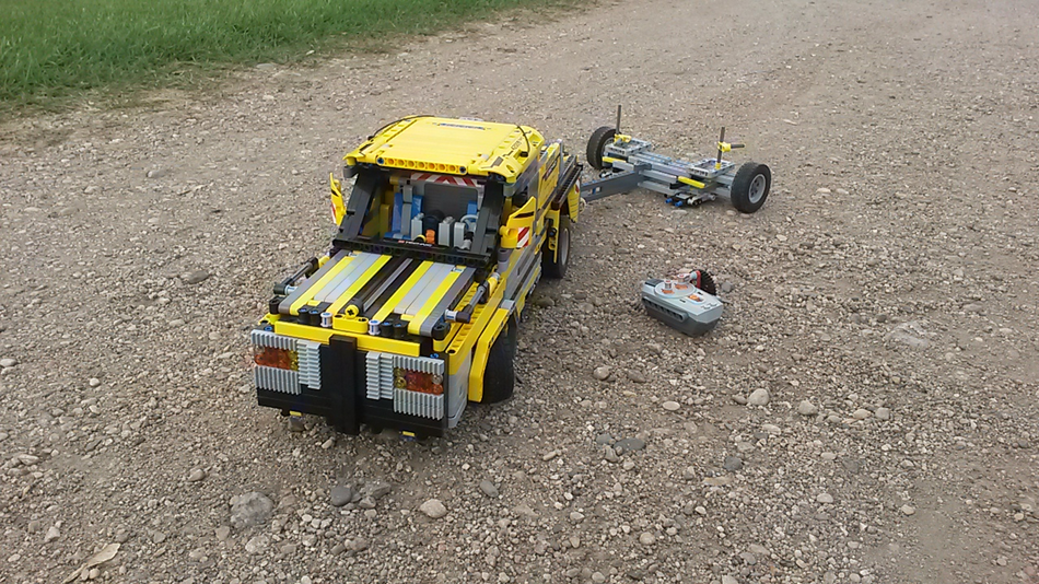 Lego pickup best sale truck technic