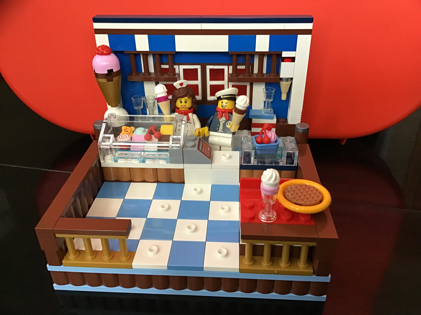 Stranger things best sale starcourt mall lego