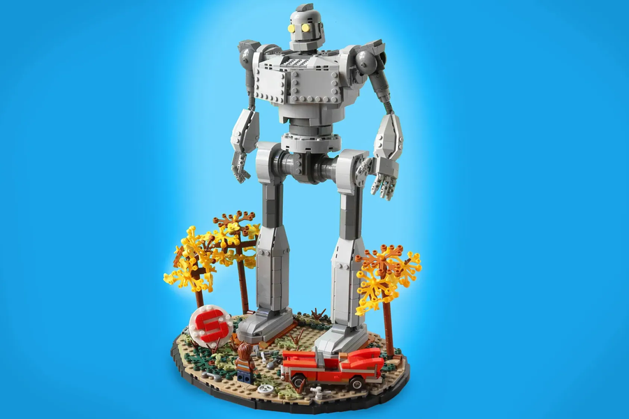 Iron giant 2024 lego kit