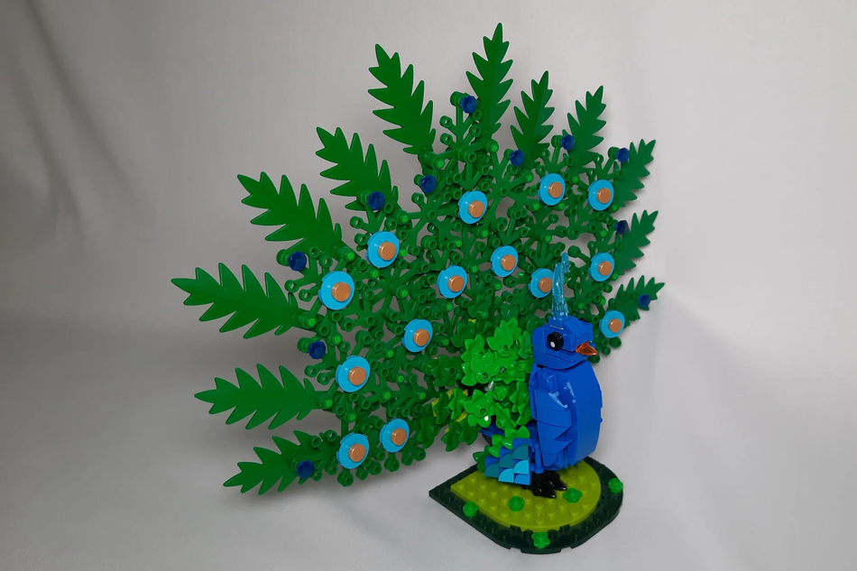 LEGO IDEAS Peacock