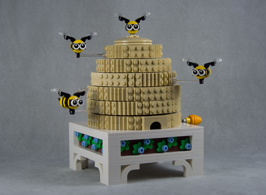 Lego bee house sale