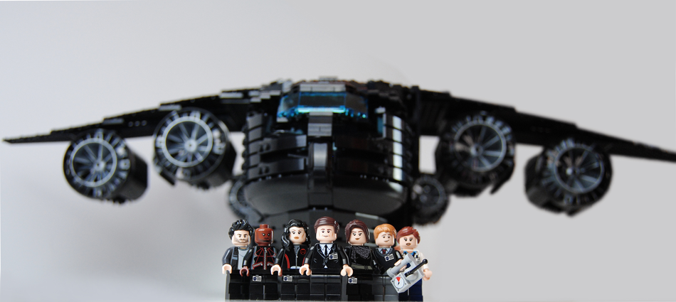 LEGO IDEAS Marvel s Agents of S.H.I.E.L.D. The Bus LEGO Set