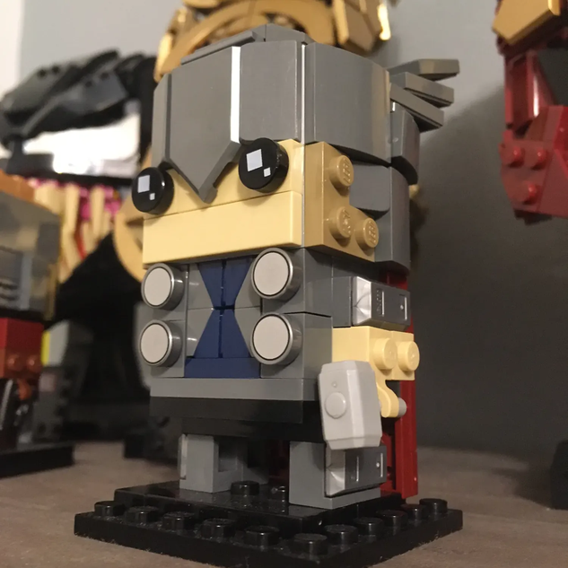 LEGO IDEAS Celebrate 150 BrickHeadz Thor Brickhead