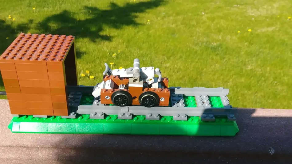 Micro scale logging railway from my entry to the Lego house contest : r/lego