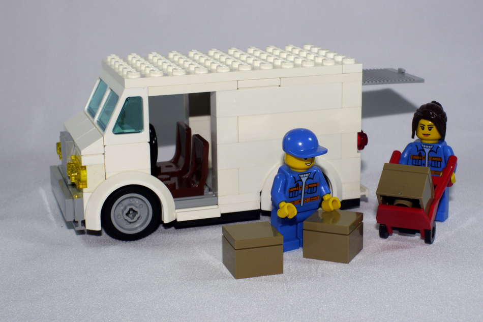 How To Build A LEGO White Delivery Van Tutorial 