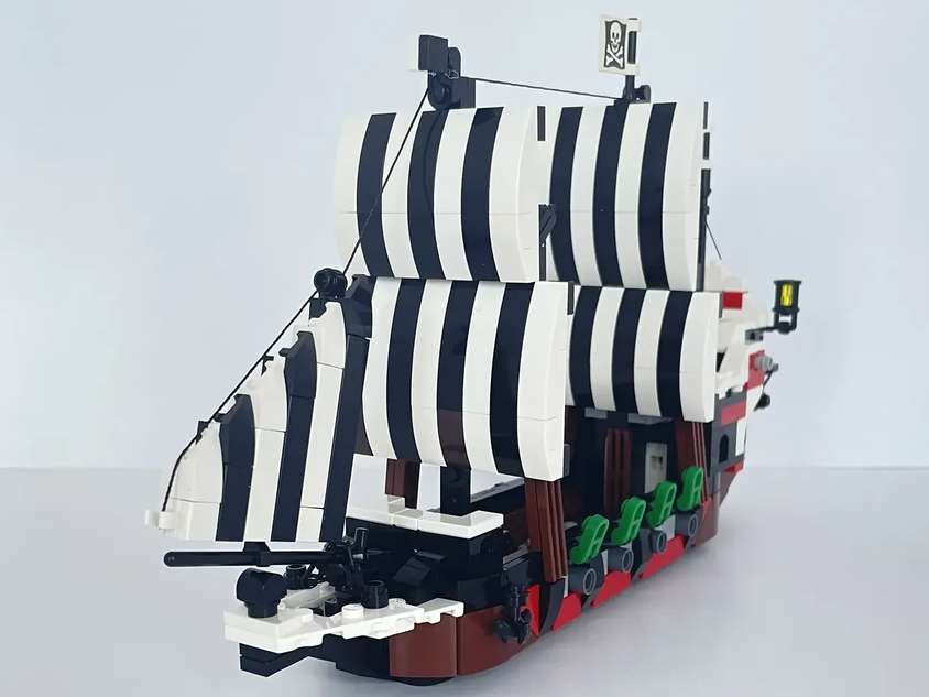 Lego micro pirate discount ship