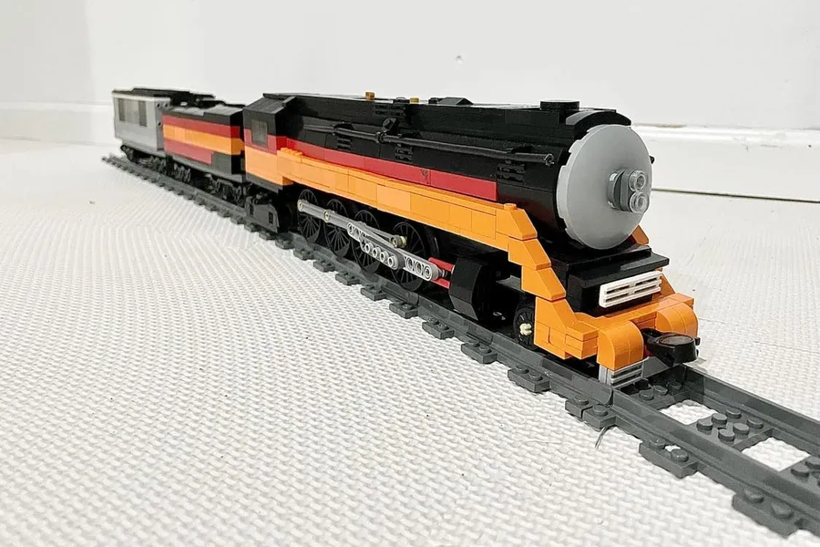 Lego mallard shops train