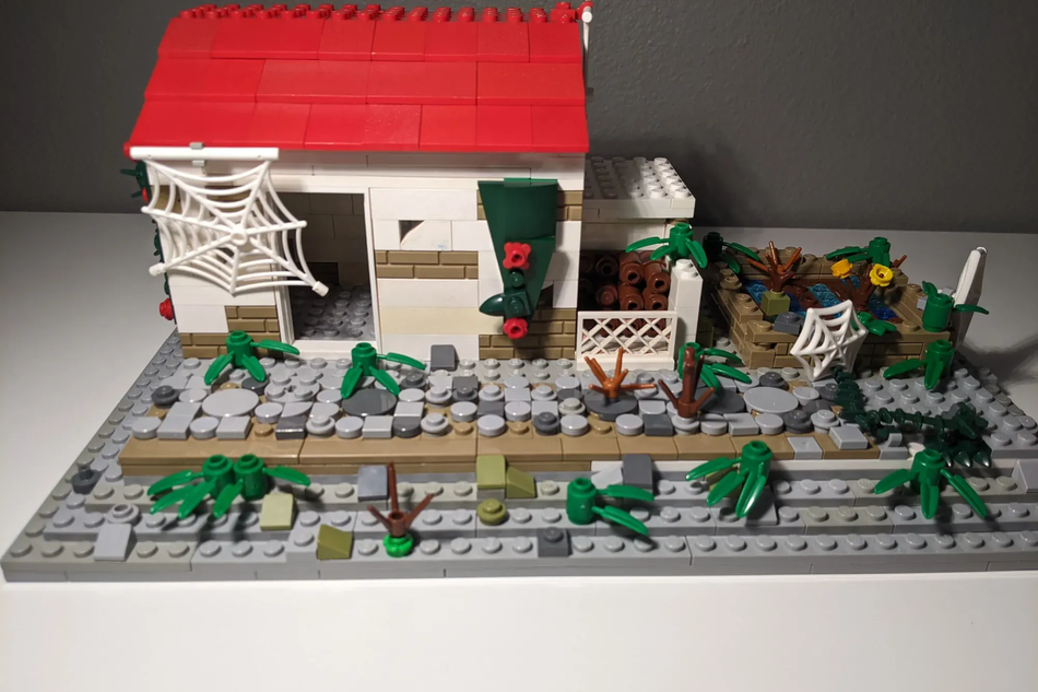 LEGO IDEAS The Abandoned House