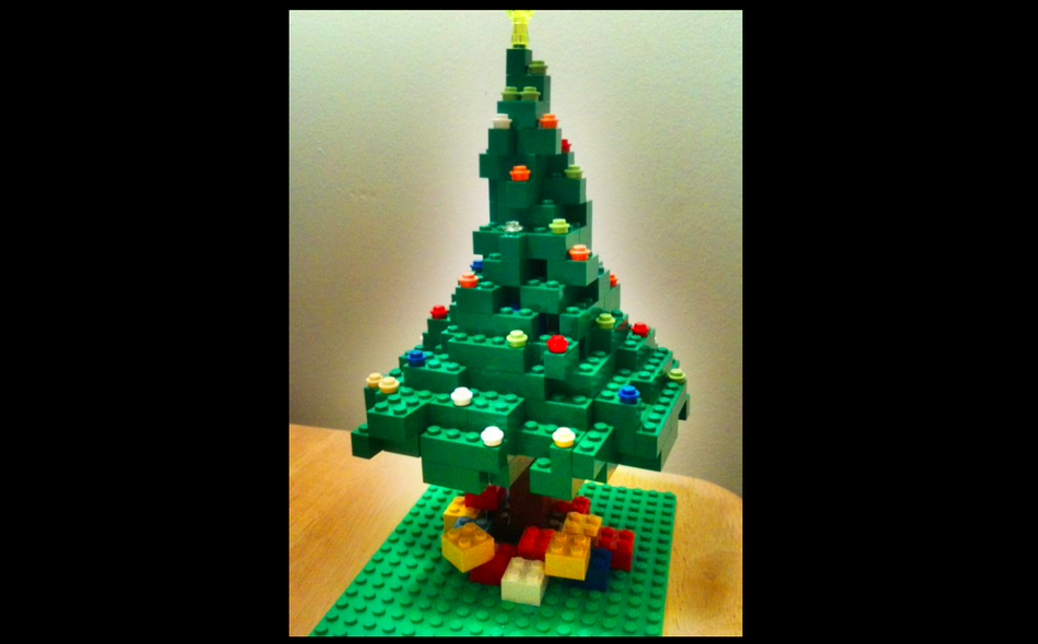 Lego themed deals christmas tree