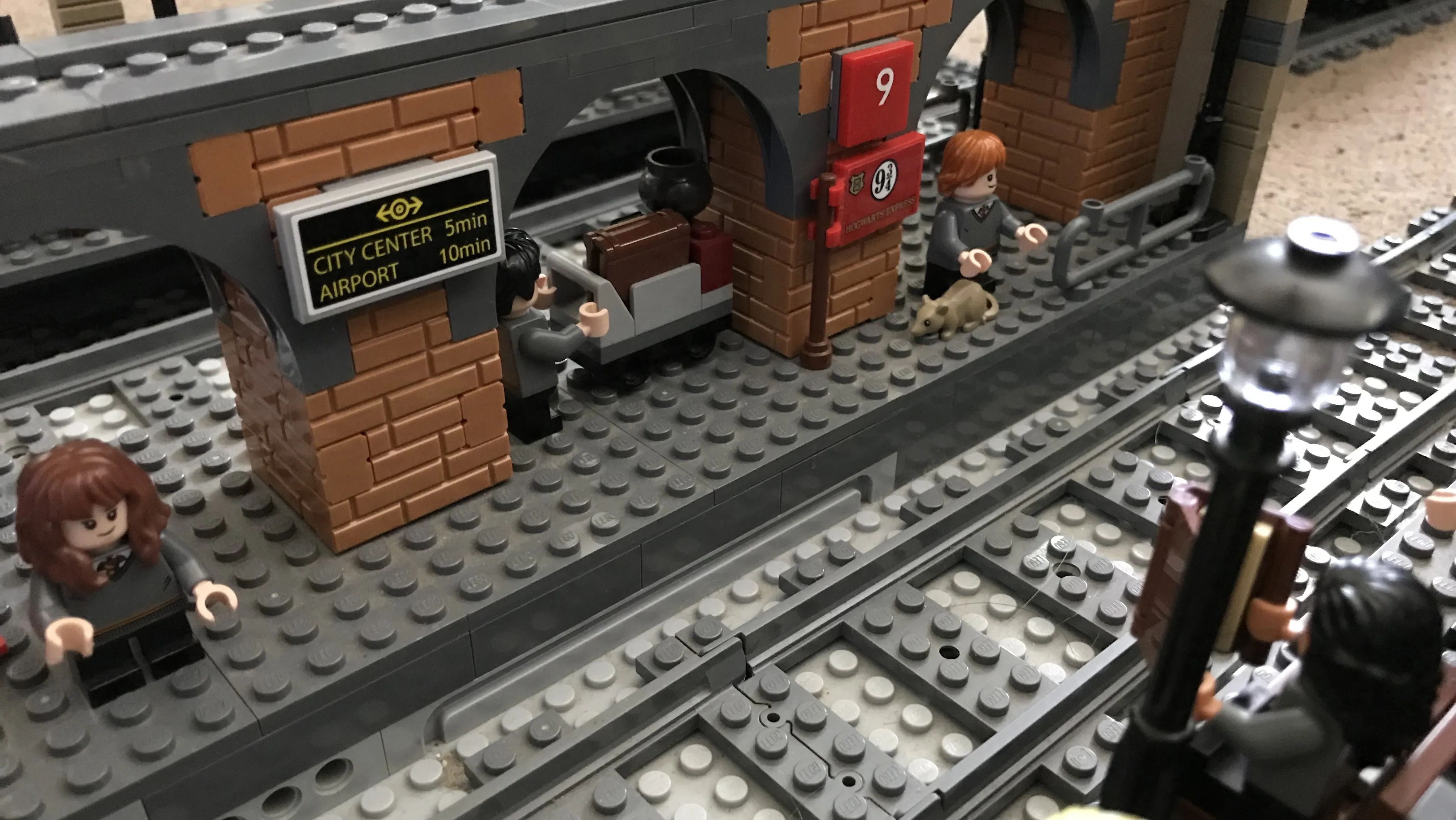 Lego harry potter kings cross station on sale