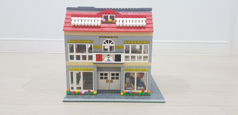 Lego store clothes shop