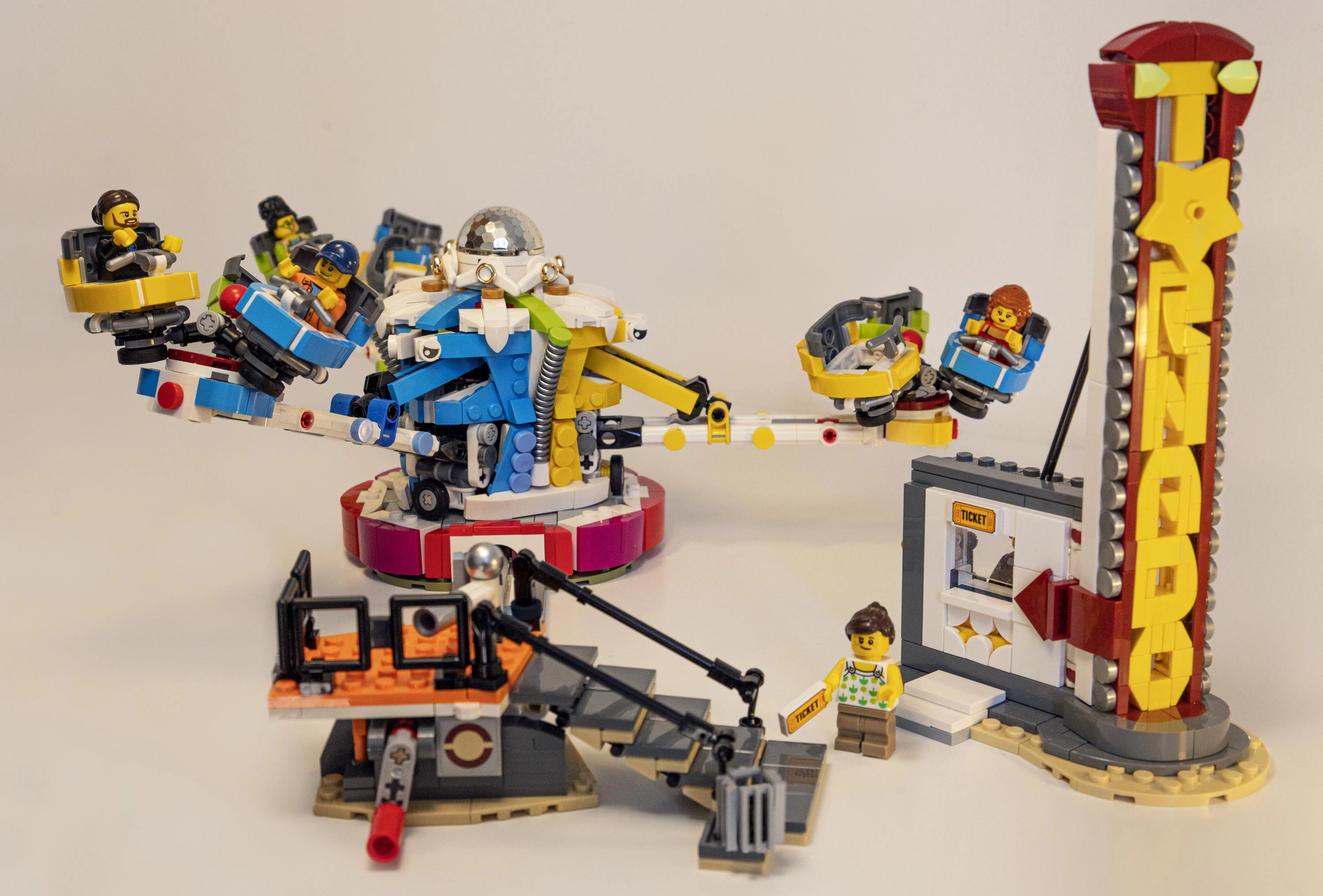 Fairground Ride: Tornado! | LEGO® Ideas