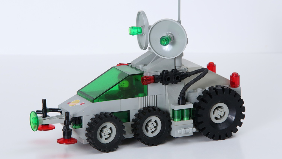 LEGO IDEAS Out of this World Space Builds Classic Space Rover