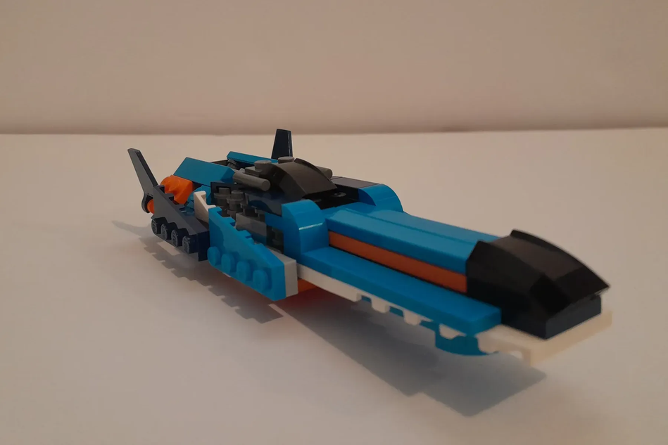 LEGO IDEAS - Inter-Galactic Spaceship