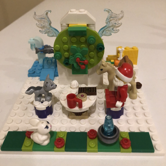 Winter snowball fight online lego