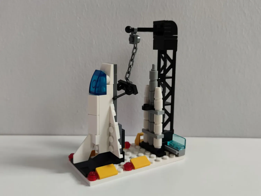 LEGO IDEAS - Space Shuttle Launch Complex