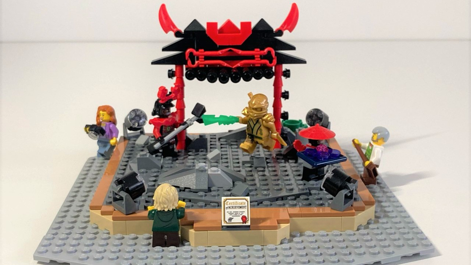 Lego ninjago golden ninja hot sale set