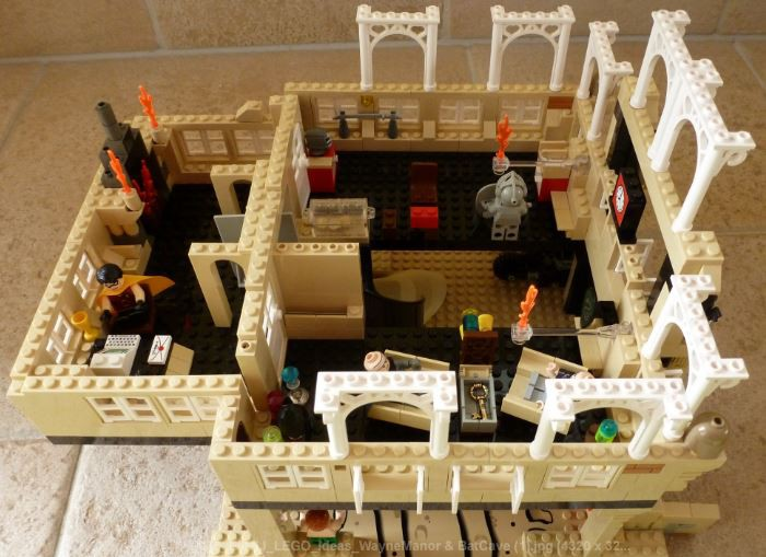 Lego wayne store manor and batcave