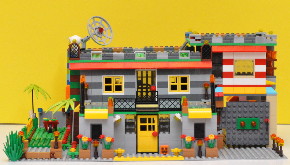 Lego discount pool house