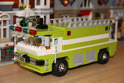 Lego airport best sale fire engine