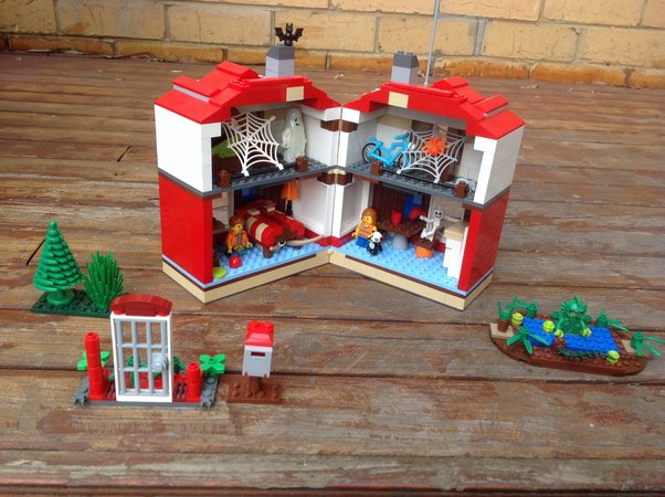 lego monster house
