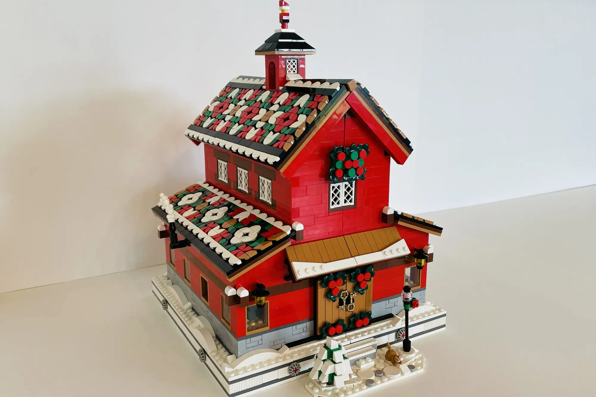 Santa's Busy Workshop Barn | LEGO® Ideas