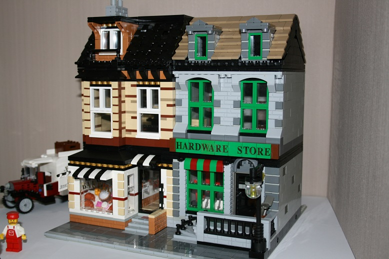 LEGO IDEAS Modular Bakery and Hardware Store