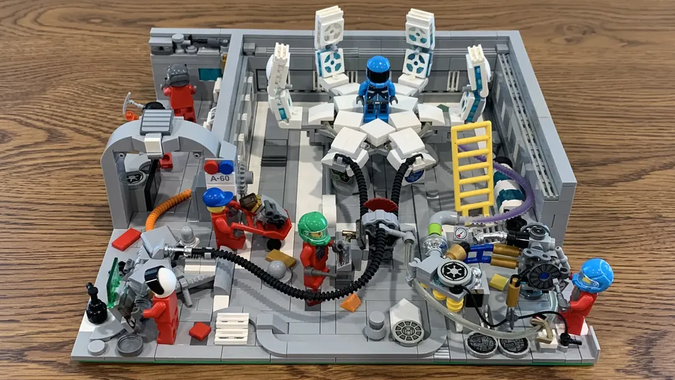 LEGO IDEAS - Celebrating 90 years of play in LEGO House! - Futuristic:  Video Game Robots!