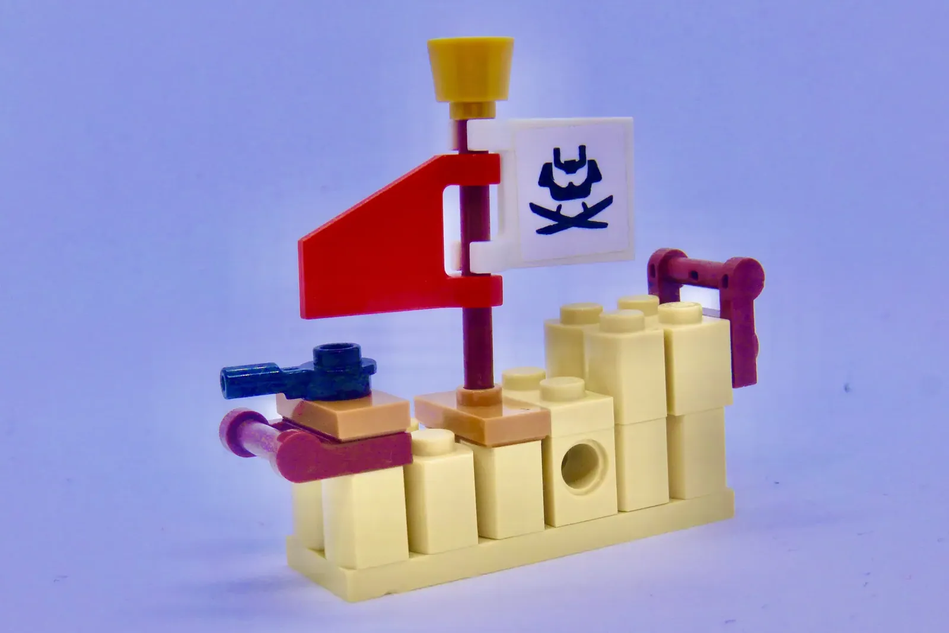 Lego micro sales pirate ship