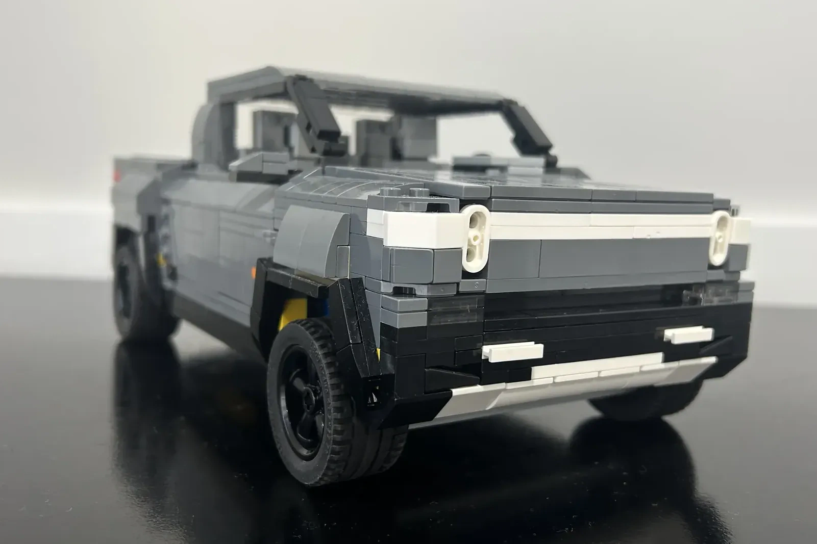 Rivian R1T | LEGO® Ideas