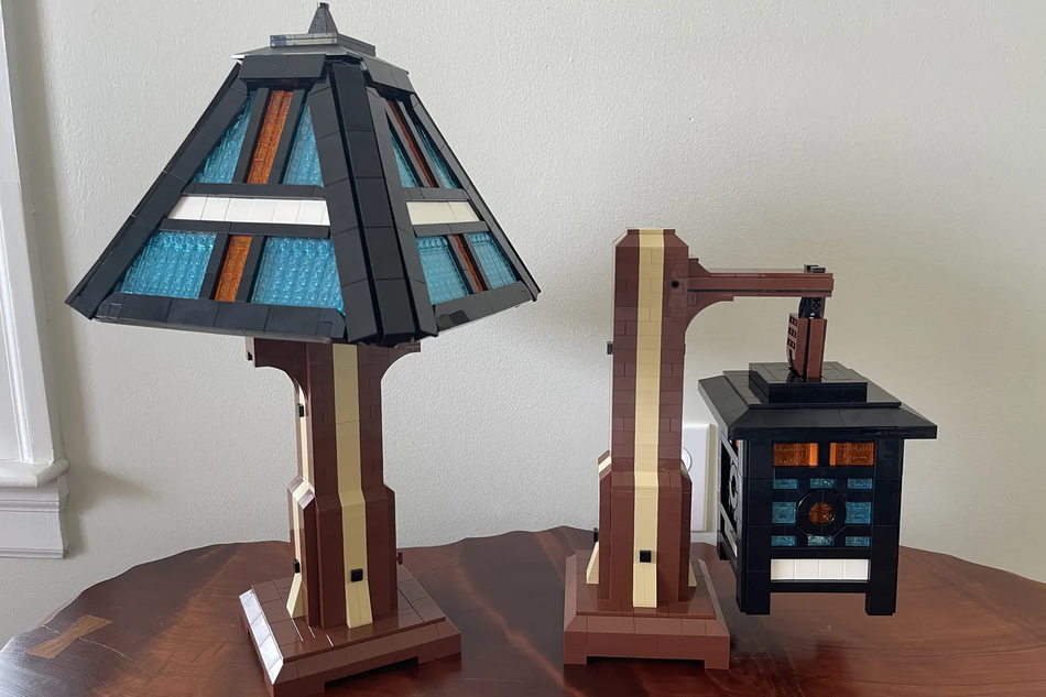 LEGO IDEAS Stained Glass Lamps 2 in 1 Build