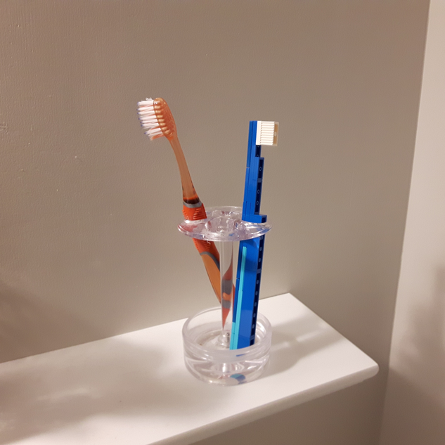 Balzer Designs: LEGO Paintbrush Holder/Rest