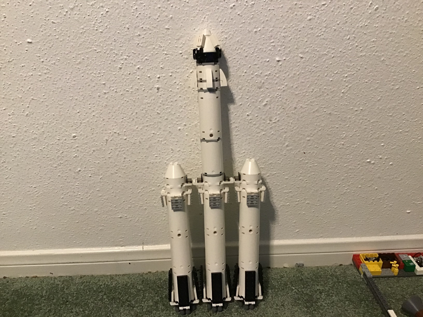 Lego ideas 2024 falcon heavy