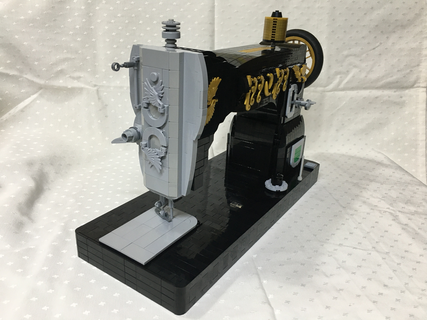 Singer Sewing Machine in LEGO (by - Beyond the Brick