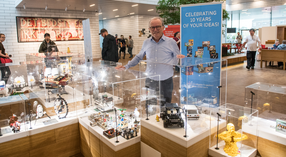 LEGO IDEAS - Blog - Special guests visit LEGO Ideas display at LEGO House