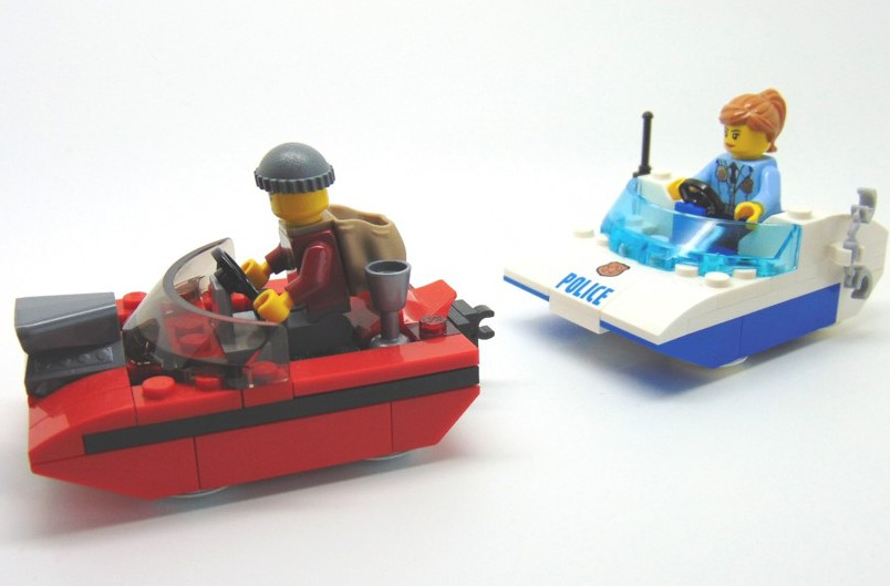 Lego boat online small