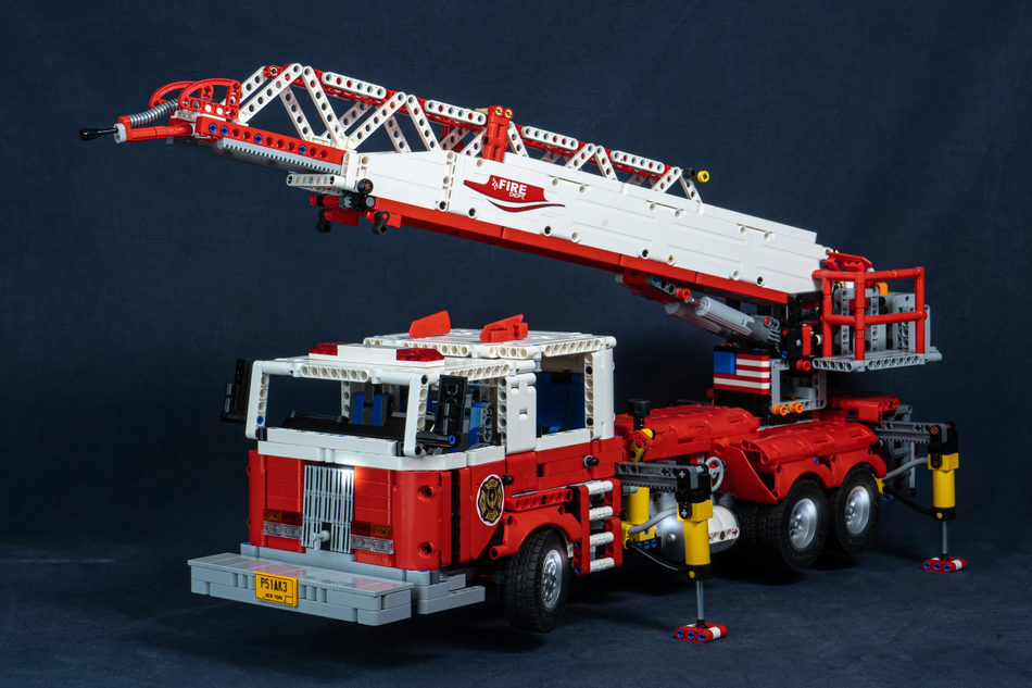 Lego technic fire store rescue truck